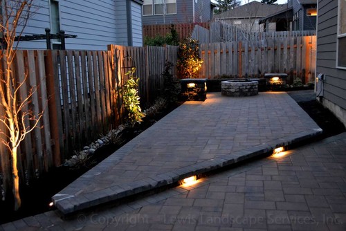 great outdoor lighting, great lighting for Daylight savings, dramatic lighting, modern outdoor lights, Lewis Landscape Services