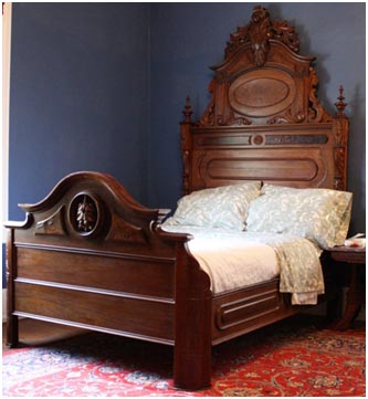 Antique Victorian Renaissance Bed