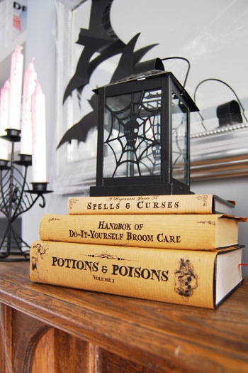 Mohawk - Homescapes - Halloween - Scary - Decorate - Ideas - October - littlehouseonthecorner.com