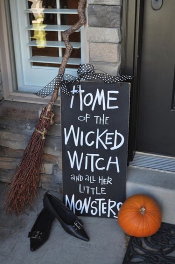 Mohawk - Homescapes - Halloween - Scary - Decorate - Ideas - October - stagetecture.com