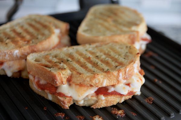 Super Bowl -  Menu - Sandwiches - Cheesy Grilled Pizza - Ourbestbites.com - Mohawk Homescapes