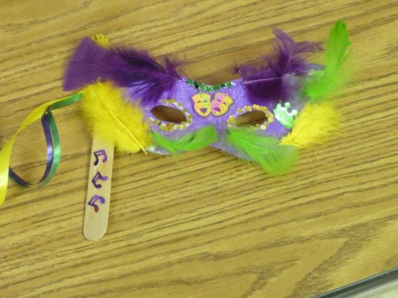 Mardi Gras - Kids DIY - Mardi Gras Decor - Decor & More - Heidi Milton - Mohawk Homescapes