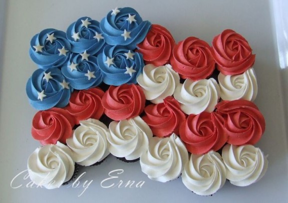 Red, white and blue patriotic cupcakes 