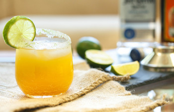 sharedappetite.com - simple peach margarita - Cinco de Mayo - Recipe - Mohawk Homescapes