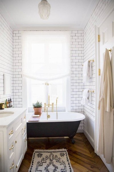 bathroom decor trends - 2016 - gold fixtures - apartmenttherapy - Mohawk Home