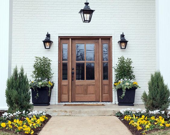 Porch Planters | Heidi Milton | HGTV | Mohawk Homescapes