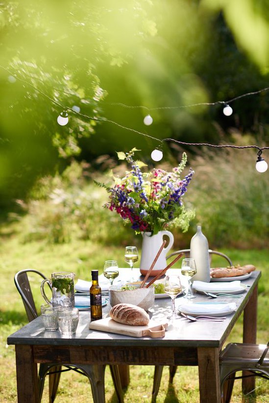 Dining Al Fresco - ideas - table setting - Mohawk Homespcaes - Heidi Milton - blog.notonthehighstreet.com