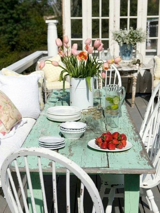 Dining Al Fresco - ideas - Comfort - Mohawk Homespcaes - Heidi Milton