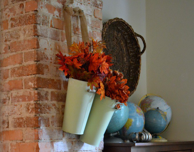 Inexpensive Easy Fall Decorating Ideas | Karen Cooper | Dogs Don't Eat Pizza | Mohawk Homescapes