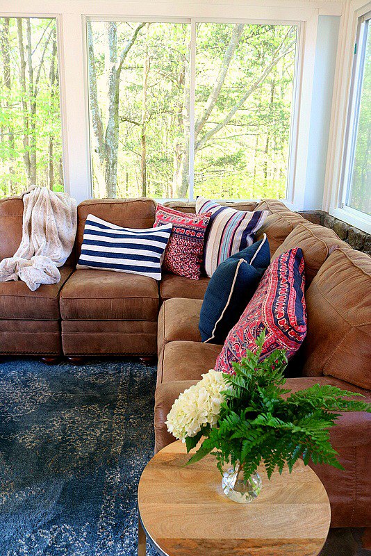 Mohawk Home, for the home, home decor, blue rug, blue mohawk rug, area rug, color trends, Pantone