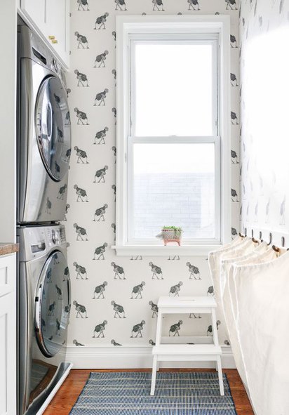 Small and Stylish Laundry Room Idea