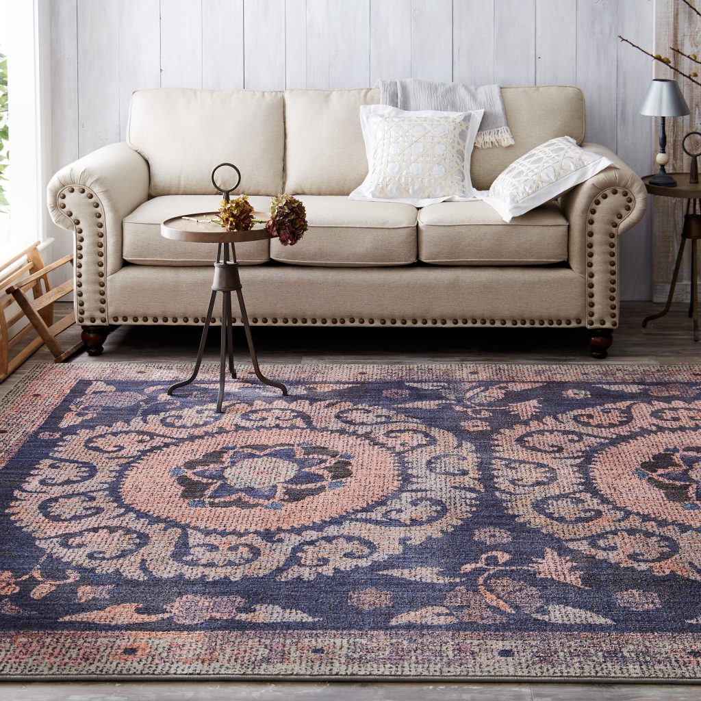 Contemporary chic area rug from Mohawk Home Studio collection by Patina Vie. 