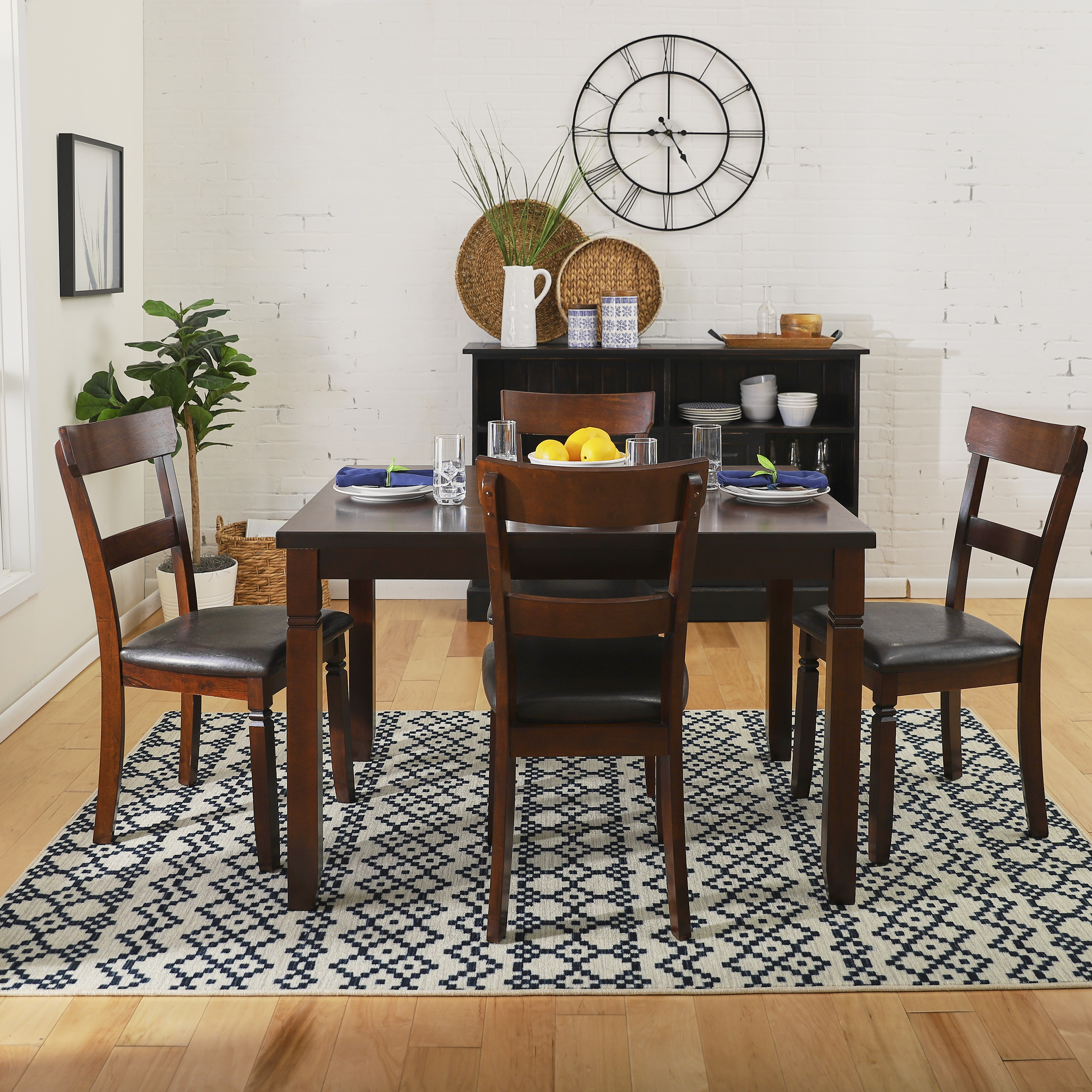 How Big Should A Rug Be Underneath Dining Room Table - Rug Images For You