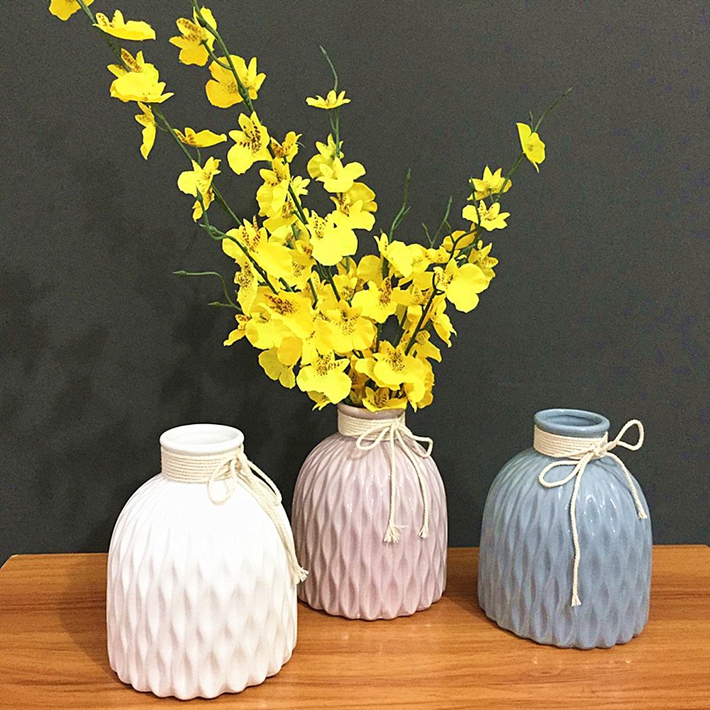 Shabby chic vases in white, pink and blue from Amazon