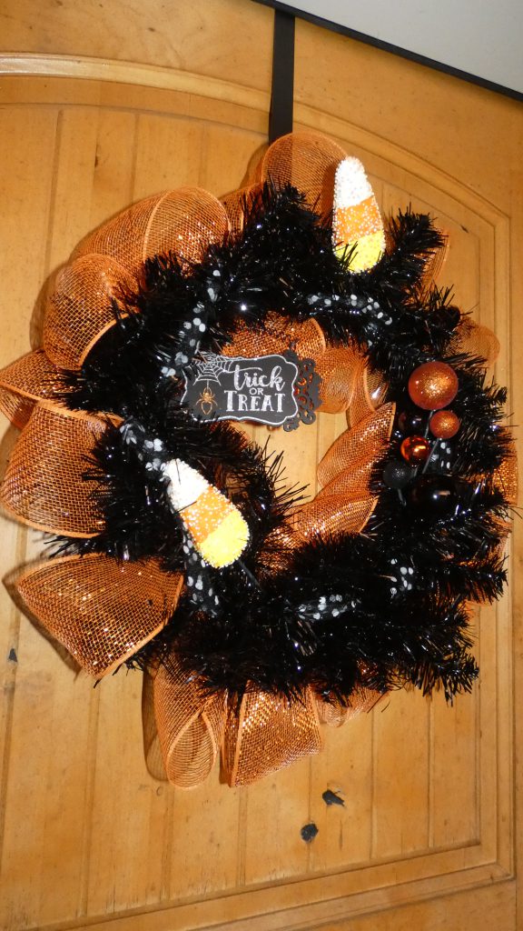 DIY Halloween wreath for your home decor